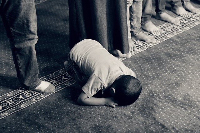 Cara Melabur Patuh Syariah di Bursa Saham Kuala Lumpur